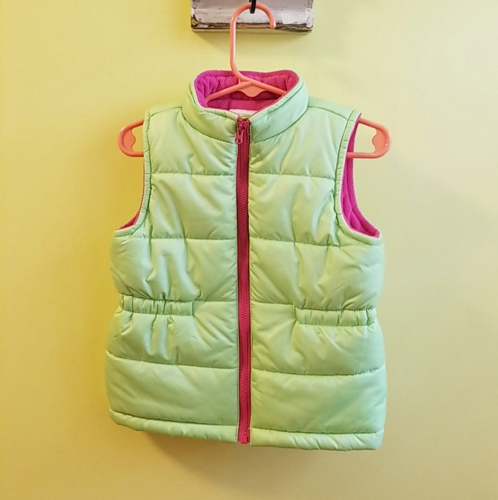 Crazy 8 green/pink puffer vest